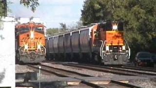 preview picture of video '2 train race - BNSF Emporia Sub.'