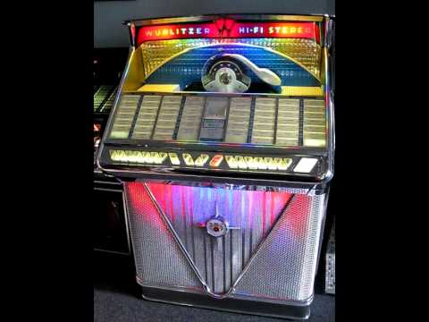 Wurlitzer 2404  playing Elvis   Mystery Train