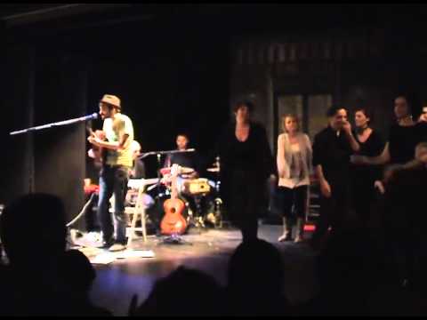 Luca D'Aversa Live@Paspartù - non vogliono farmi sognare