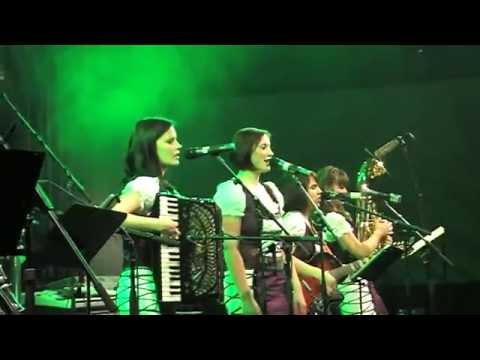 Oberkrainer Polka Mädels "S pesmijo našo - Mein bester Freund ist die Musik"