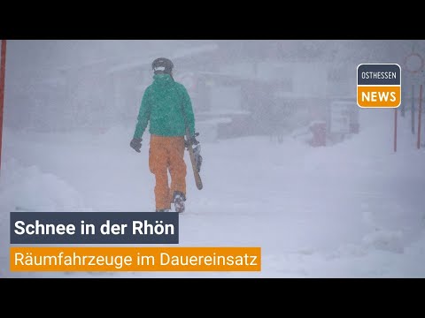 WASSERKUPPE: Neuschnee in der Rhön - Räumfahrzeuge im Dauereinsatz
