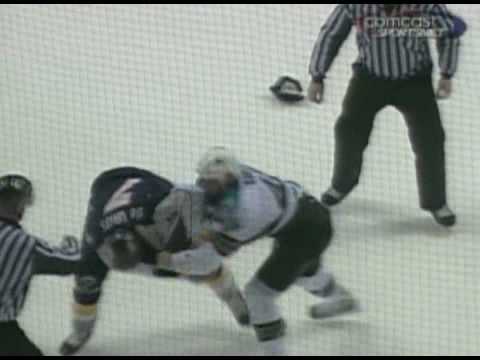 Jody Shelley vs Greg de Vries