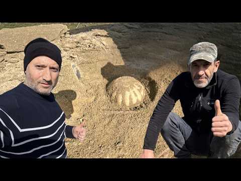 Kayanın İçinde Çıkan Altın Define Göz Alıcı Milyonluk Eserler !!!