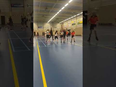 handbal 1e wedstrijd