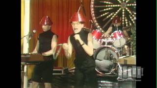 Devo - Whip It (Live On Fridays)