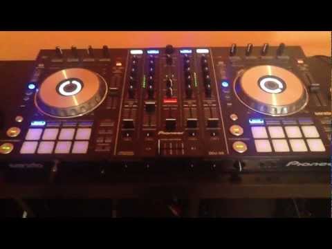 First Look - Pioneer DDJ-SX controller and Serato DJ software