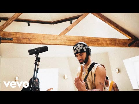 Santino Le Saint - Decode (Live in London)