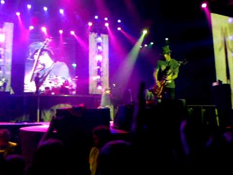 Guns N' Roses - This I love,  Prague 2010