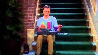 Sheldon hraje na theremin