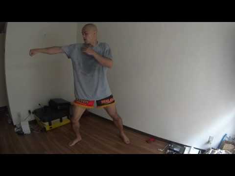 ジャブ打ち方　キックボクシング