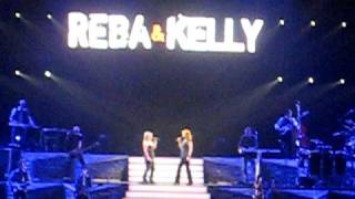 Reba &amp; Kelly Clarkson Sweet Dreams