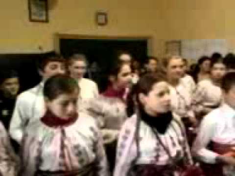 SERBAREA DE MOS CRACIUN.2 SCOALA BURDUSACI-DECEMBRIE 2011