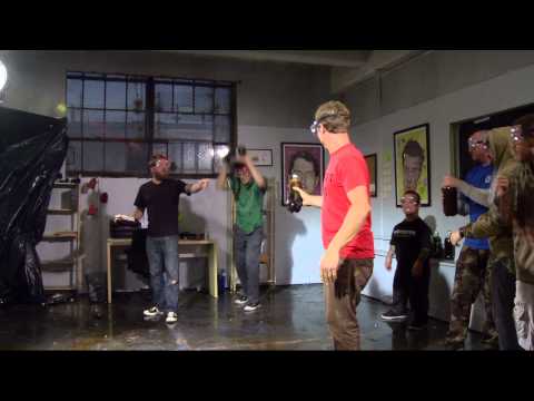Vorschaubild für Jackass 3.5 - The Uncut Movie Trailer