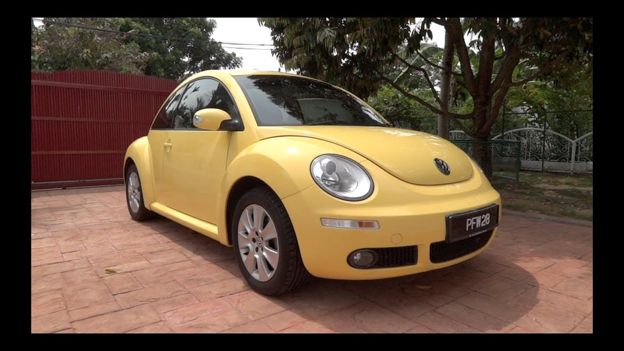 2010 Volkswagen Beetle 1.6 Start-Up and Full Vehicle Tour