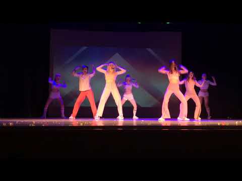 f(x) 에프엑스 '4 Walls' dance cover by Devil.G @ NYAF 2018