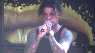 Falling in Reverse  &quot;Alone&quot; Live at Vans Warped Tour (Chula Vista)
