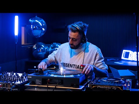 Press Play: Darius Syrossian (Rare Electro - Nu-Disco - House Set) (Vinyl Only) (Live @ Defected HQ)
