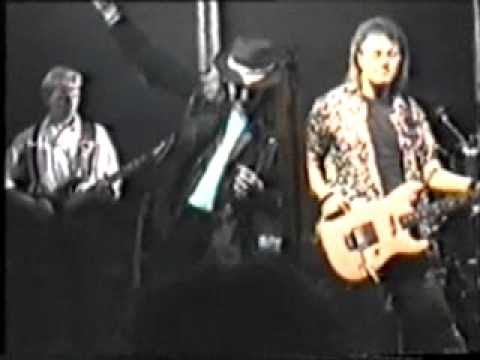 Feel it again(cover of honeymoon suite)