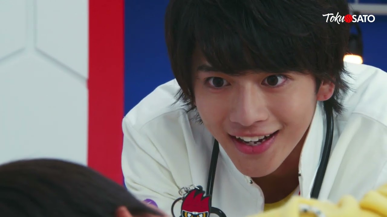 Kamen Rider Ex-Aid | EP 1 | "Eu sou o Kamen Rider!" (Legendado)