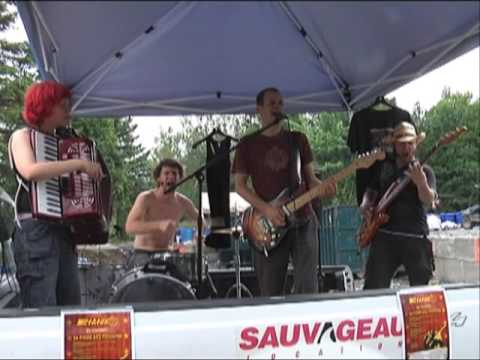 Le groupe Metatuk dans une boîte de Pick-up à Woodstock en Beauce 2009