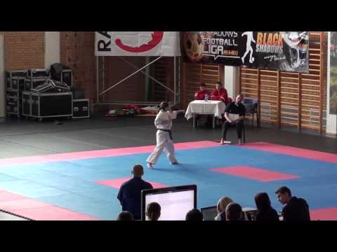 KWALIFIKACJE DO MISTRZOSTW EUROPY - EŁK 23.02.13 Paula Malikowska - kata