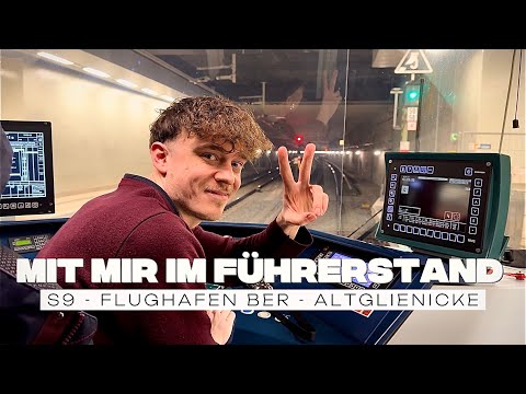 MIT MIR IM FÜHRERSTAND l VOM FLUGHAFEN IN DEN SONNENUNTERGANG l 4K 🚈🌅