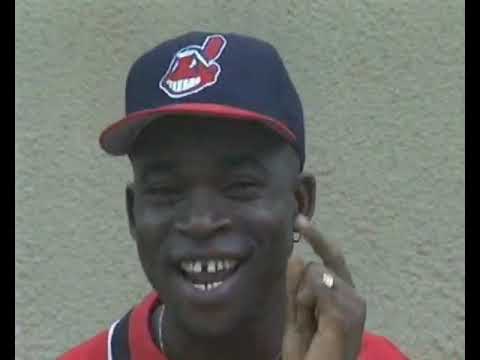 JOSS KEZO Mon bébé est  ton  bébé  (CLIP OFFICIEL)