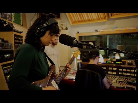 Deep Sea Diver - Impossible Weight (Studio Video)