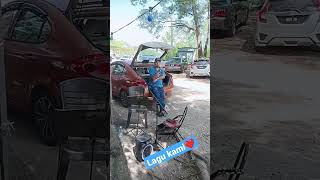 Download lagu bila en suami nyanyikan lagu kenangan Lamunan Terhenti....the best healing🥰🥰🥰🥰 mp3