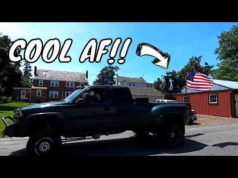 MAKE YOUR TRUCK STAND OUT WITH THESE!  *Rough Country Flag Poles*