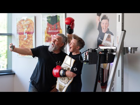 Wall WonderPrint Augsburg Roland Leyer / Testimonial Tina Schüssler