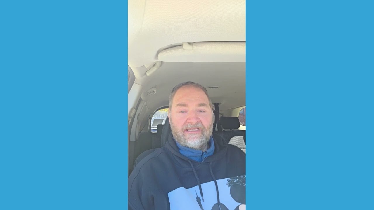 🛋️ Netflix & Chill Dilemma: Shared Account or Separate Profiles for Couples? 🍿