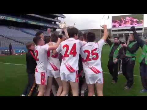 Feuer, Pfeifen, Fahnen und Leuchtraketen: Die Feierlichkeiten zum Hogan Cup! (HD)