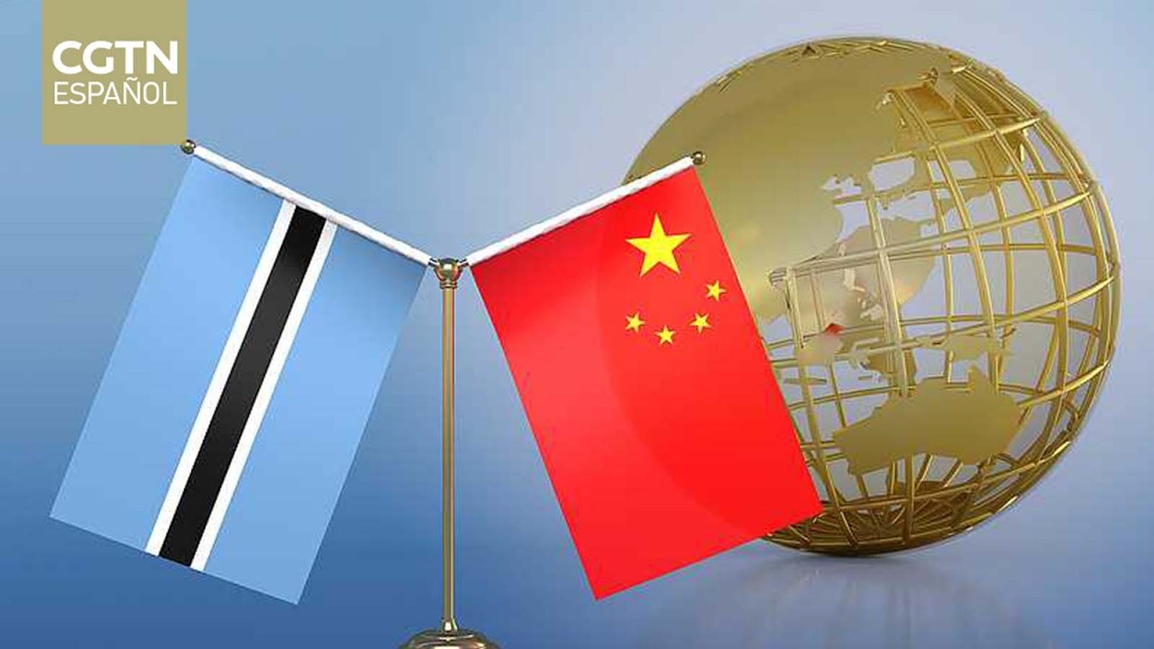 Los presidentes Xi Jinping y Duma Boko anuncian una asociación estratégica integral de cooperación
