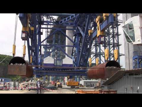 Budowa mostu łączącego Władywostok z Wyspą Rosyjską