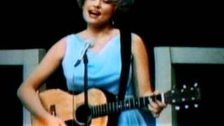 Dolly Parton - I&#39;m Not Worth The Tears.