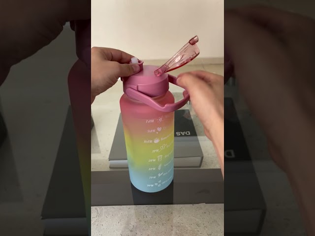 Vídeo relacionado con SIP WITH ME Taza de pitufina, botella de agua, vaso con tapa y popote, vaso de viaje para agua o leche, vasos con tapas de plástico sin BPA, 12 onzas