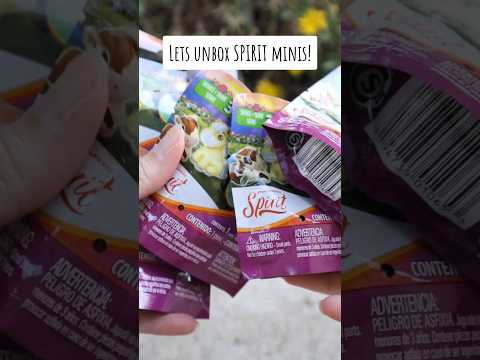 , title : 'Opening some SPIRIT Minis Blind Bags // Series 3 // They Glow in the Dark! 😍 #unboxing #shorts'