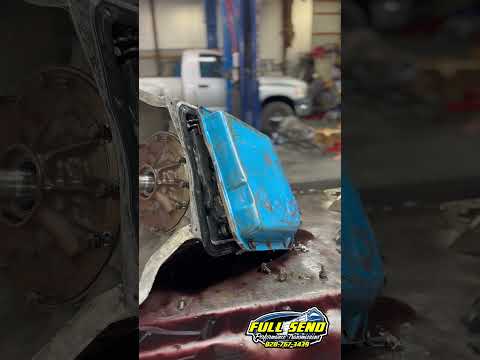 TH350 CHEVROLET TRANSMISSION | TEARDOWN | HALLOWEEN #mechanic #ytshorts #yt