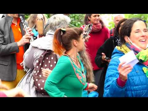 "Danser Encore" Flashmob Stuttgart 1. Mai 2021 "Wir wollen wieder tanzen gehen"