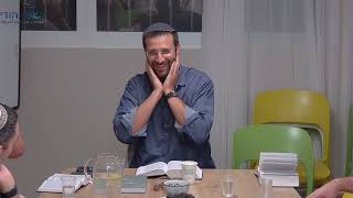 סודות הפרשה - שופטים ושוטרים | הרב עובדיה פרנק (ראש יהודי - מרכז למודעות עצמית) - התמונה מוצגת ישירות מתוך אתר האינטרנט יוטיוב. זכויות היוצרים בתמונה שייכות ליוצרה. קישור קרדיט למקור התוכן נמצא בתוך דף הסרטון