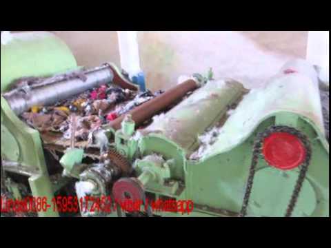 Working of waste clothes tearing machine