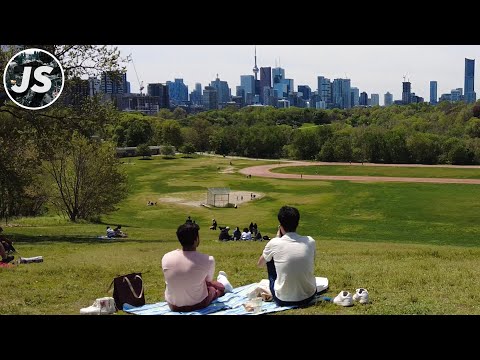 Danforth to Dundas in Riverdale | Toronto Spring Walk