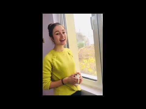 Деница Караславова в "ИзПлей Коледа" с ПРОФОН