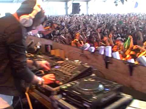 The Bloody Beetroots starting their set at Coachella 2009 w/ Steve Aoki