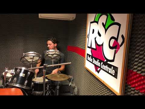Flaviano Pennisi (Suonare Unniedderè Project) - Drum solo live a Radio Studio Centrale