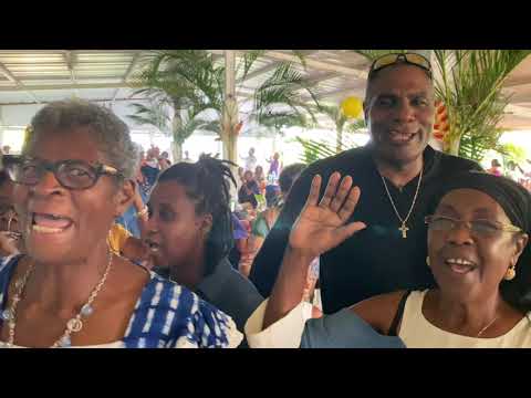 PÉNIEL - Le train qui passe