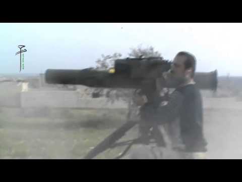 استهداف دبابة لقوات النظام بصاروخ تاو من قبل حركة حزم في حيش في محافظة إدلب