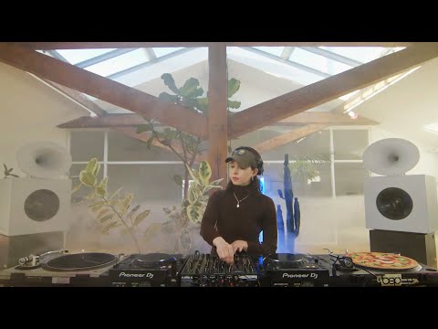 Sybil | themuddshow x RADIANCE