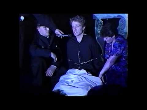 Escape Artist - Michael Griffin gets locked up tight in handcuffs, stuffed in airtight bag